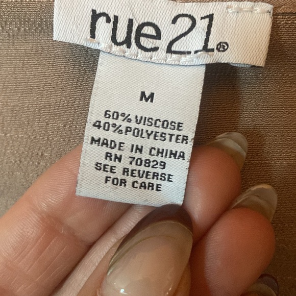 Rue21 crop top - Picture 4 of 8